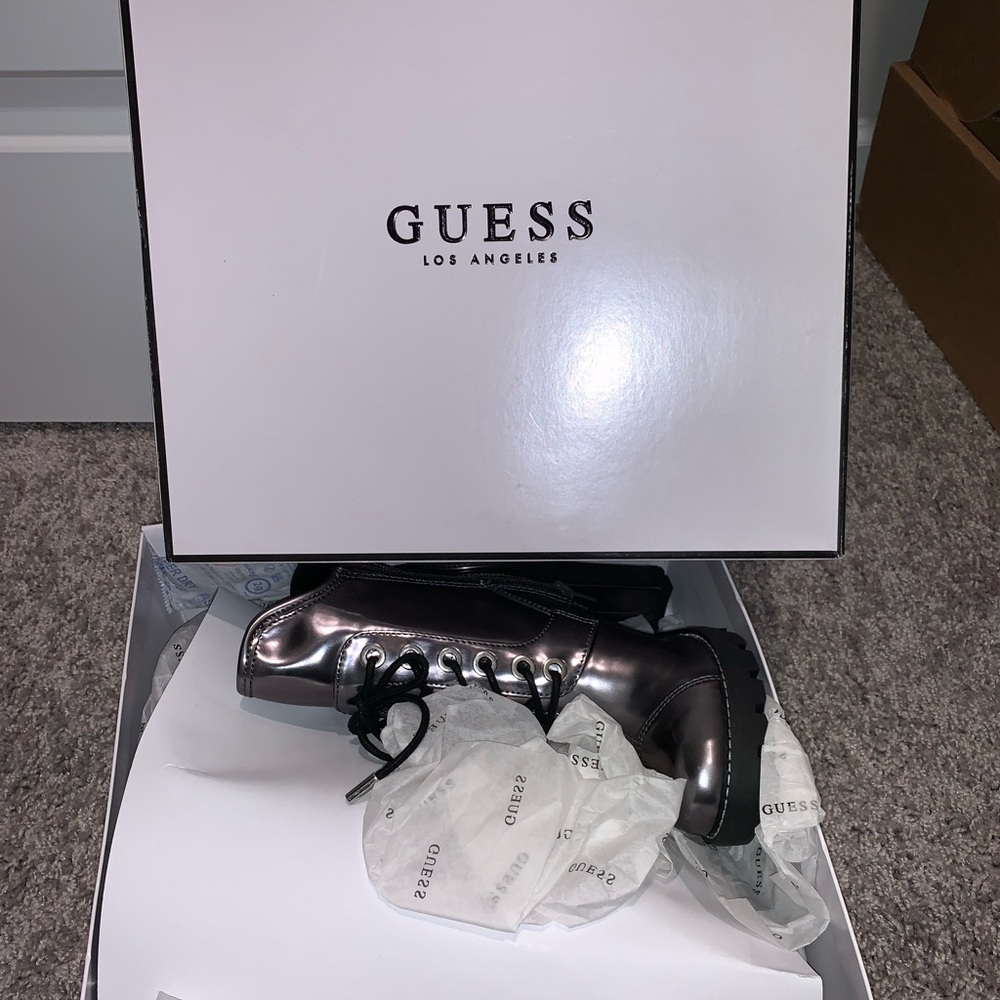 Guess boots